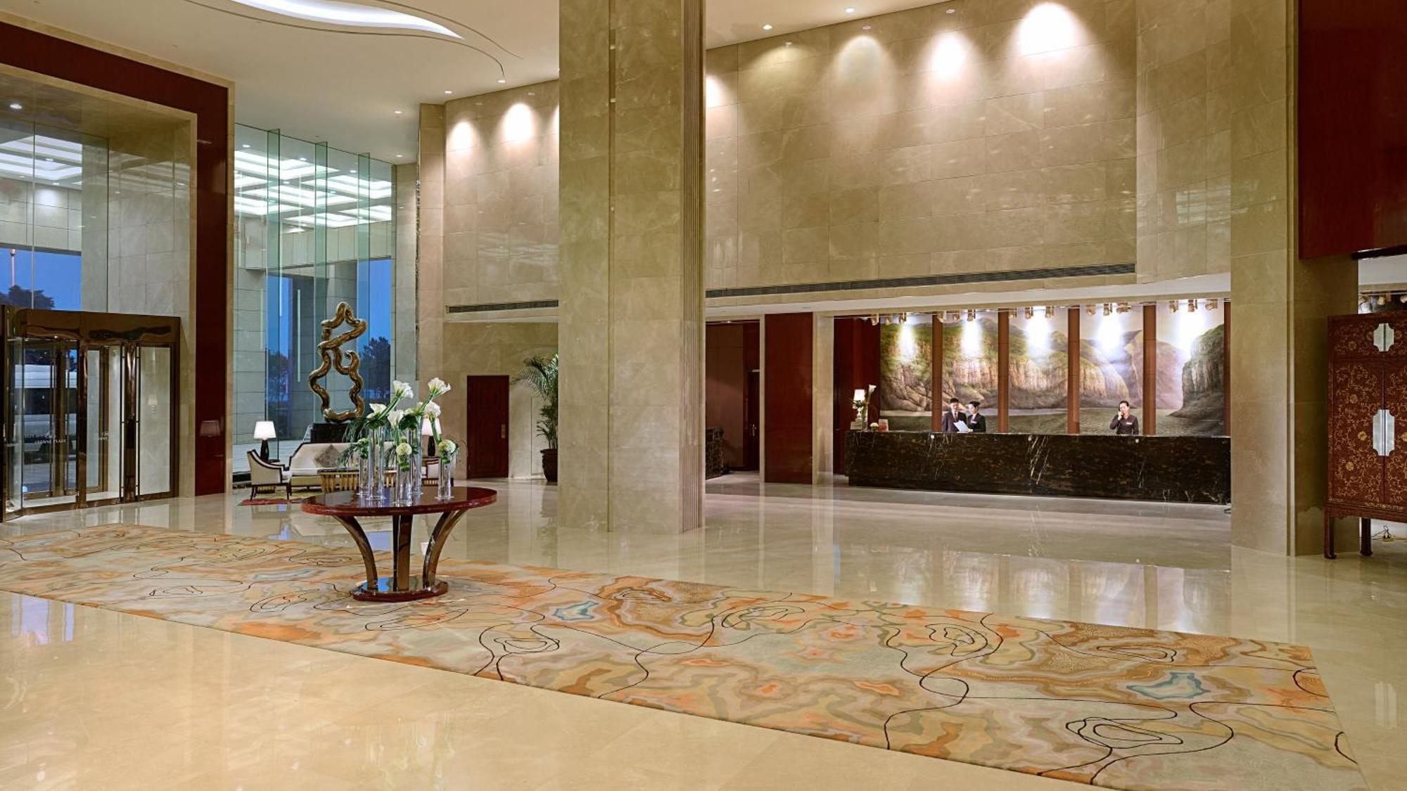 Crowne Plaza Zhenjiang By Ihg Hotel Bagian luar foto