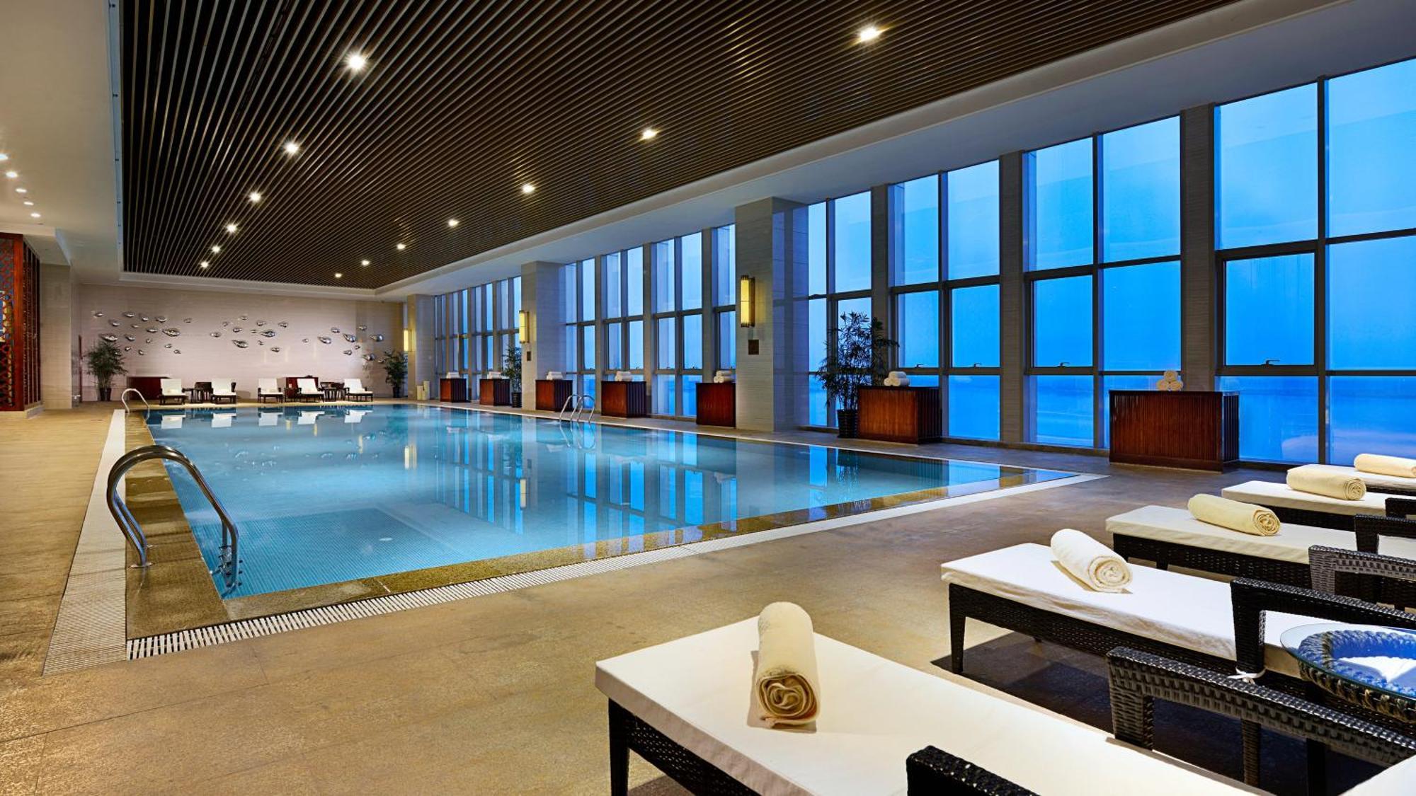 Crowne Plaza Zhenjiang By Ihg Hotel Bagian luar foto