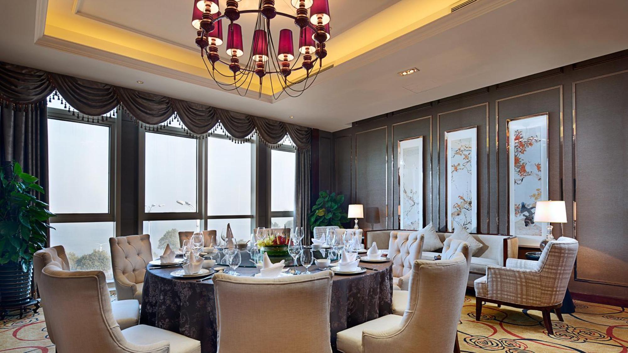 Crowne Plaza Zhenjiang By Ihg Hotel Bagian luar foto