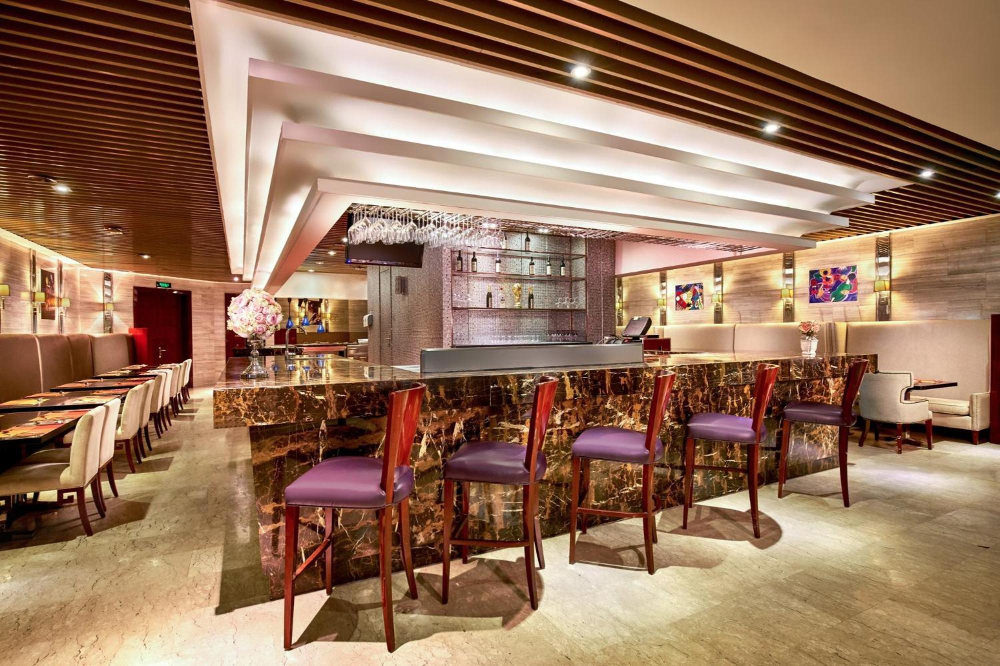 Crowne Plaza Zhenjiang By Ihg Hotel Bagian luar foto